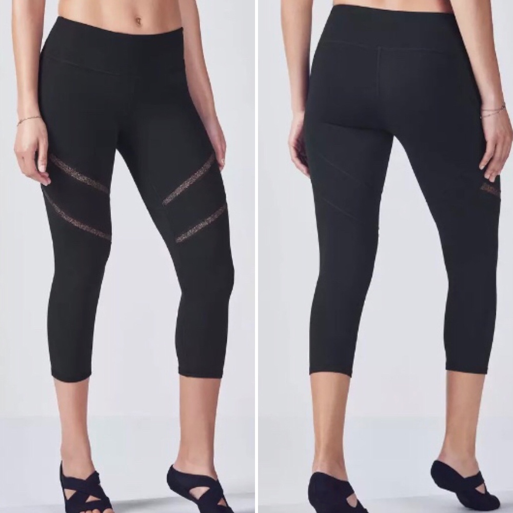 Fabletics Black & Rose Gold Capris ORIG $44.95 NWT - Picture 2 of 7